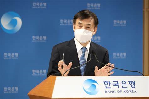기준금리 인상 발표하는 이주열 한국은행 총재(사진=한국은행)
