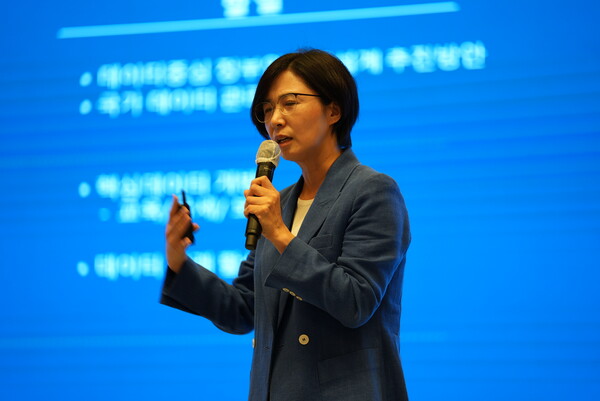대한민국 4차 산업혁명 페스티벌에서 콘퍼런스 강의를 펼친 김혜주 위원(사진=대한민국 4차 산업혁명 페스티벌)
