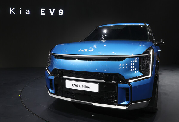 기아 첫 대형 전동화 스포츠유틸리티차(SUV) '더 기아 EV9' 실차가 세계 최초로 공개되고 있다(사진=연합뉴스)