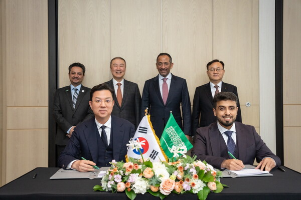 LS그룹과 사우디아라비아 산업광물부 산하의 국가산업개발센터(NIDC)가 지난 12일, 서울 광화문에서 사업 협력 및 진출을 위한 MOU를 체결했다.[사진=LS]