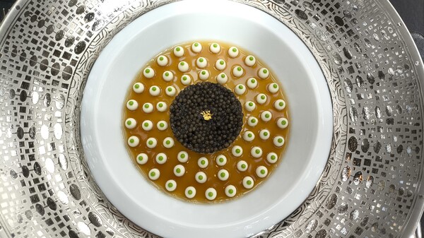 17년 연속 미슐랭3스타에 오른 로부숑 오 돔의 아름다운 미식 세계