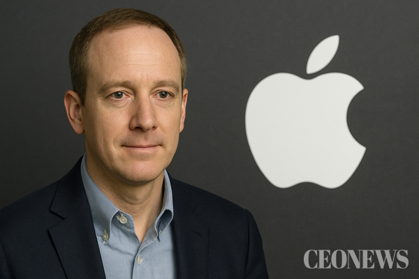 A series of reports from major international media hinting that Apple CEO Tim Cook could step down as early as next year is far more than a simple “retirement rumor.” Among global investment banks and Silicon Valley insiders, the frontrunner to succeed Cook is John Ternus, Senior Vice President of Hardware Engineering.